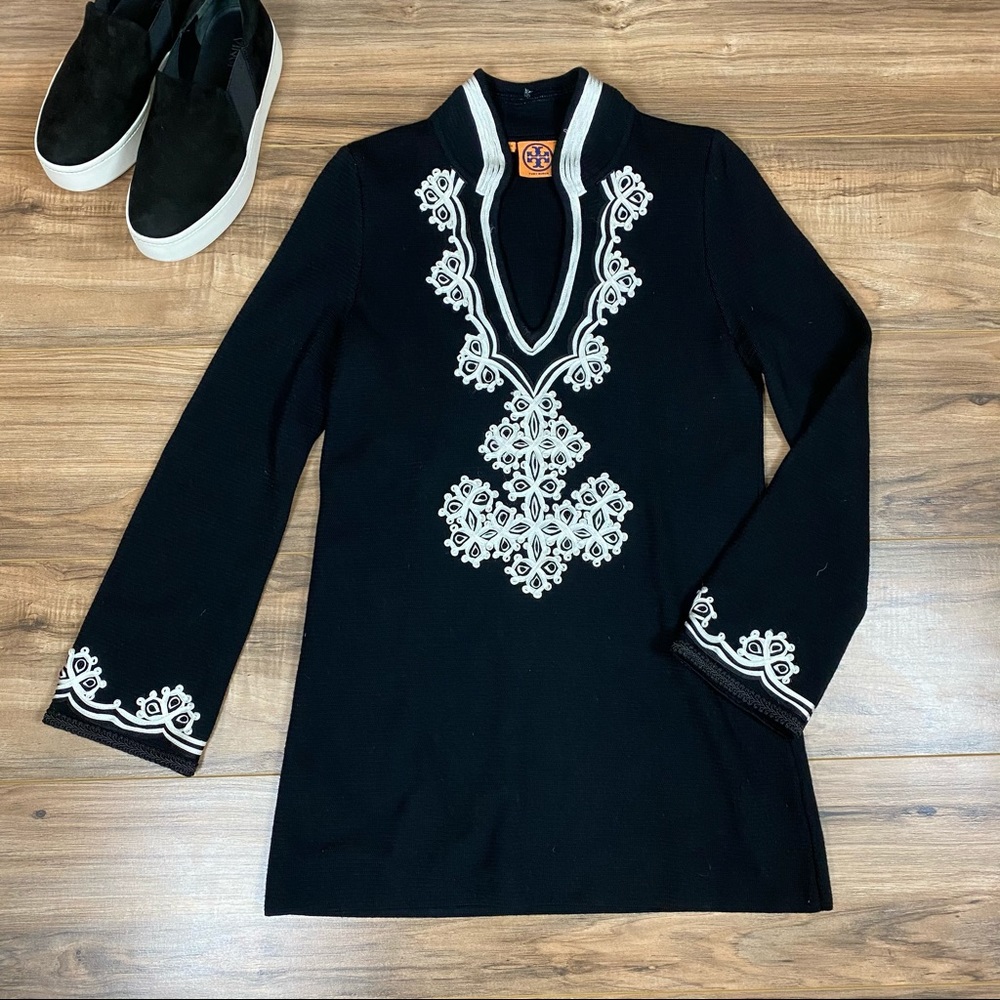 Tory Burch Merino Wool Tunic Knit Sweater Woman's‎ Small Color Black